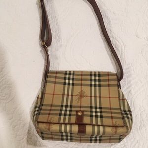 Burberry purse